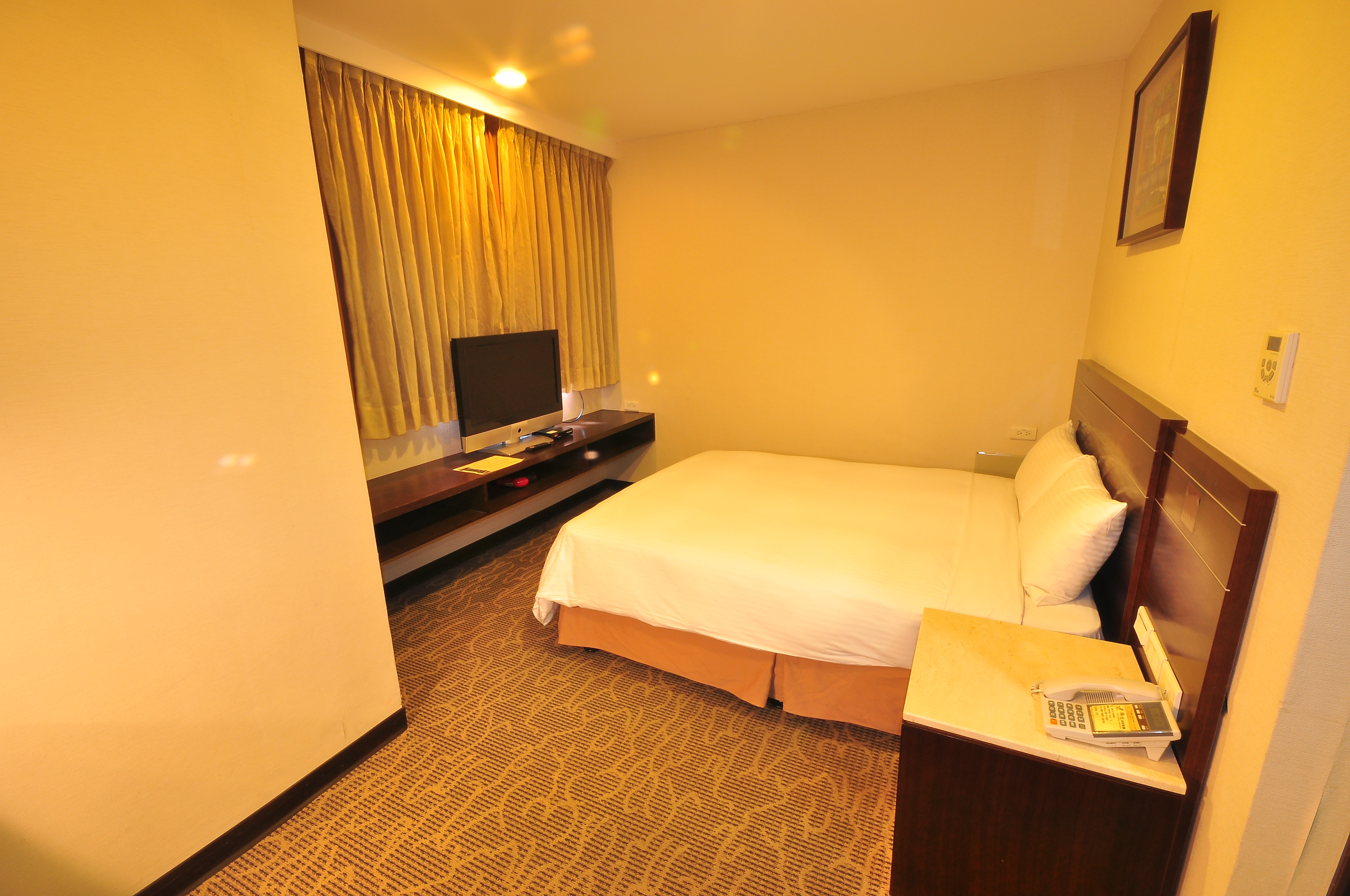 豪華兩人房(一大床)