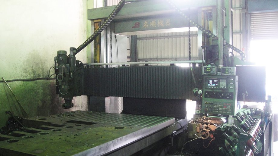 龍門銑床NC