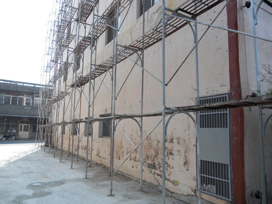 施工前外牆壁癌照片4