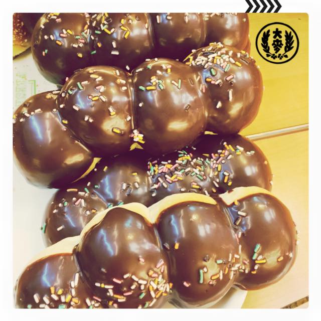 秒殺商品--脆皮巧克力麵包--大麥專業烘焙坊