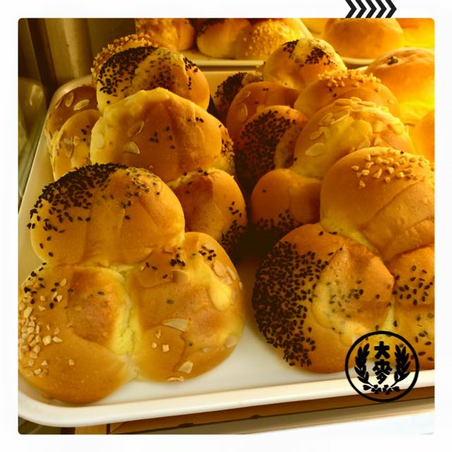 墨西哥三兄弟(奶酥芋頭紅豆)--大麥專業烘焙坊