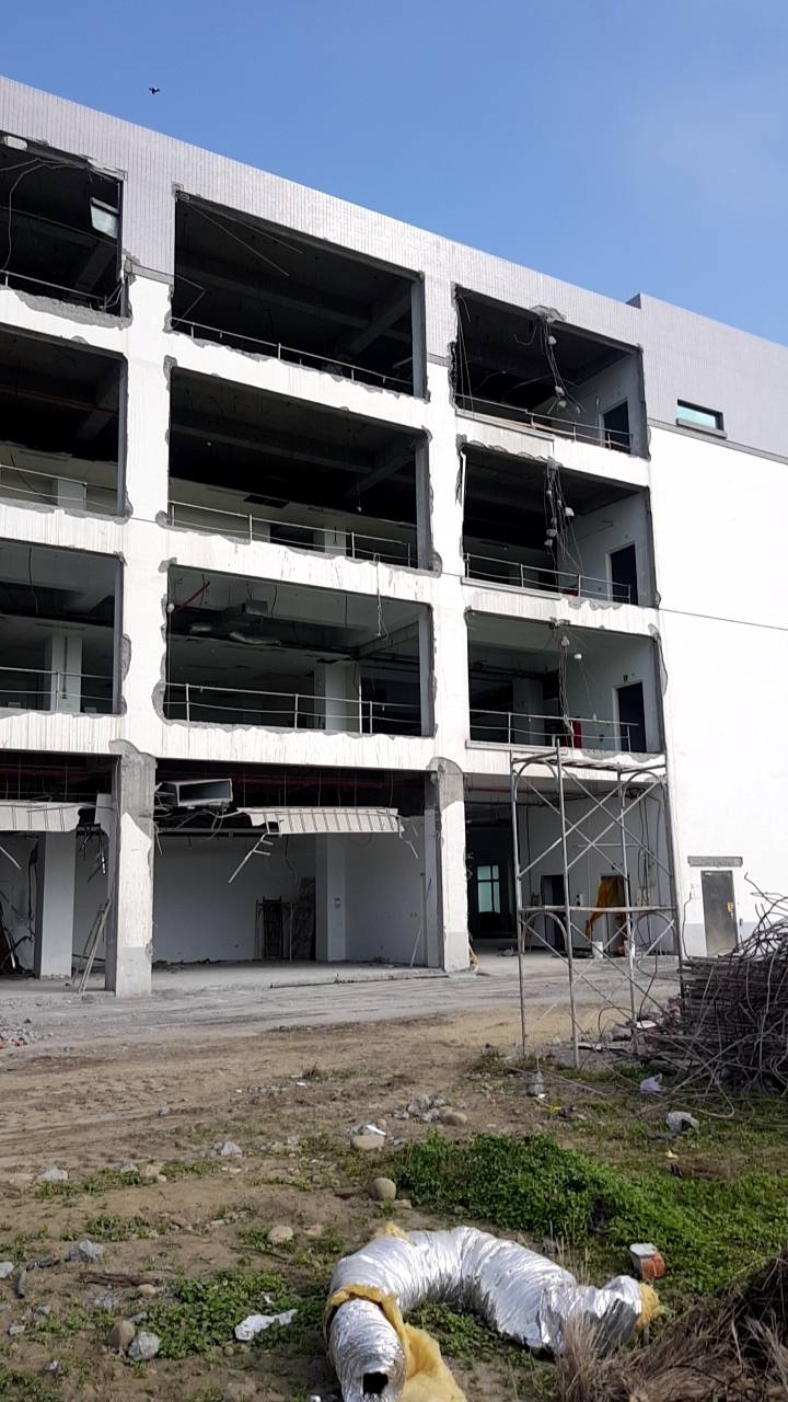建築牆面整體拆除-2