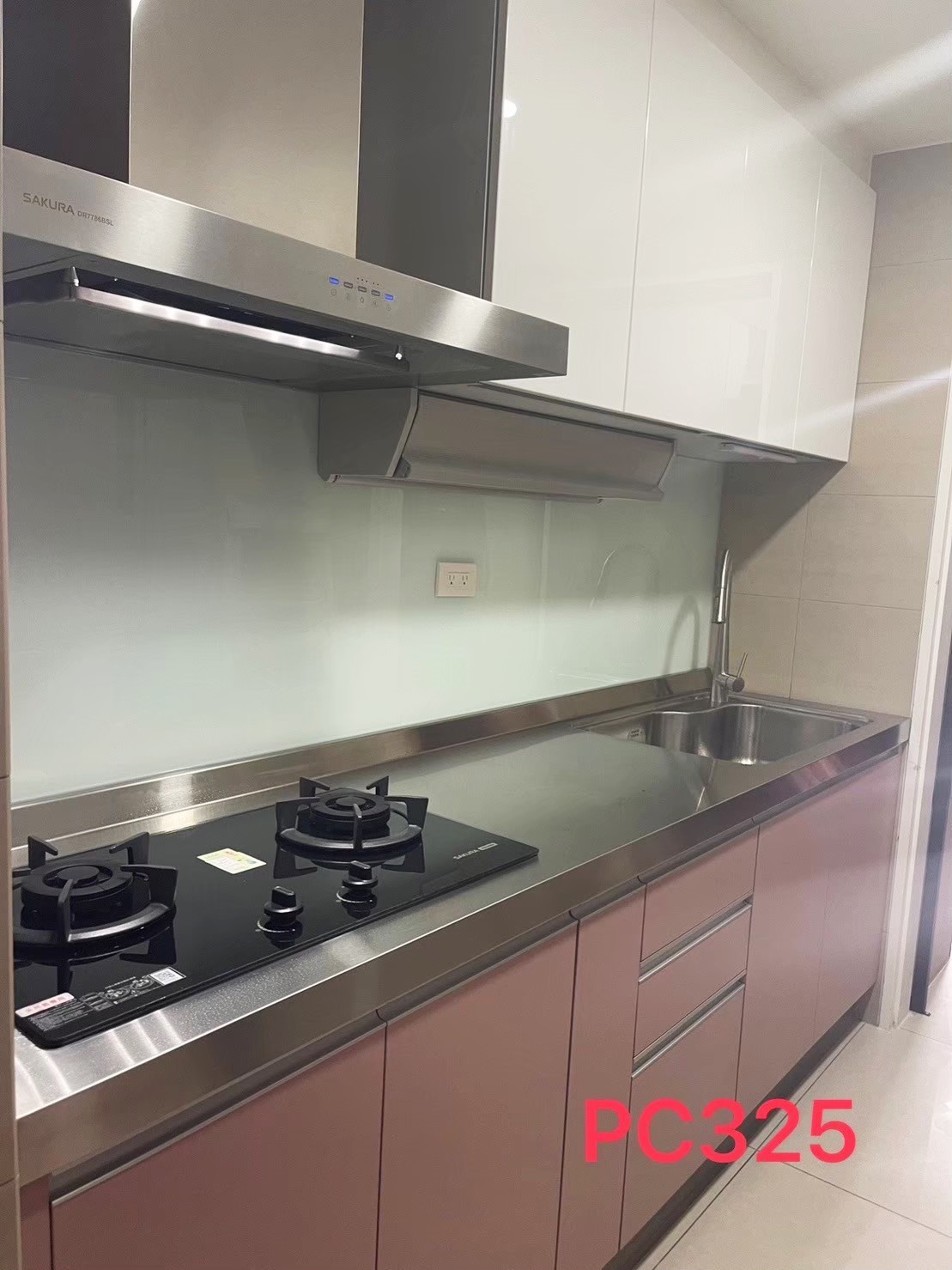 不銹鋼檯面+防潮板門板廚具