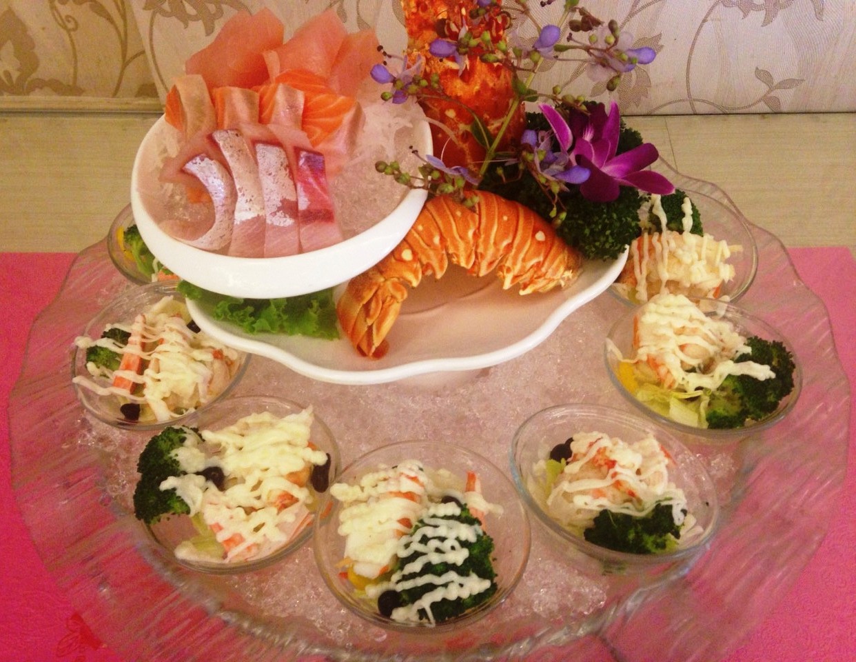 01.果律龍蝦拼刺身