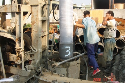 永豐餘12〞PVC井管施工