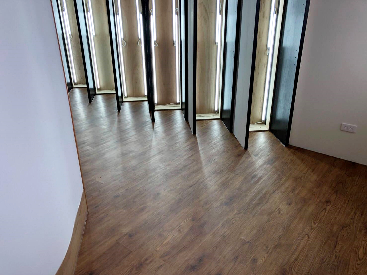 武陵高中~塑膠地磚