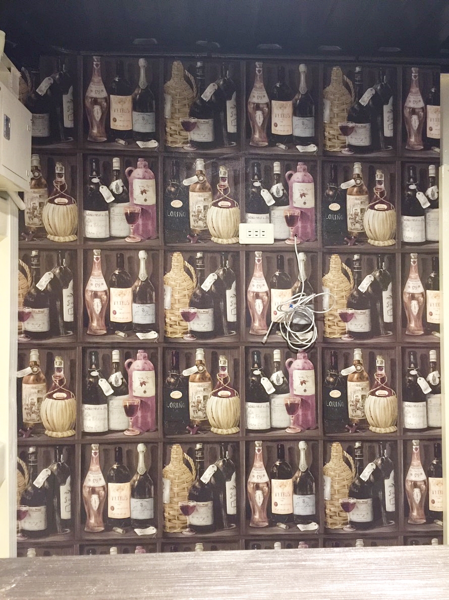 主題背牆壁紙-紅酒櫃