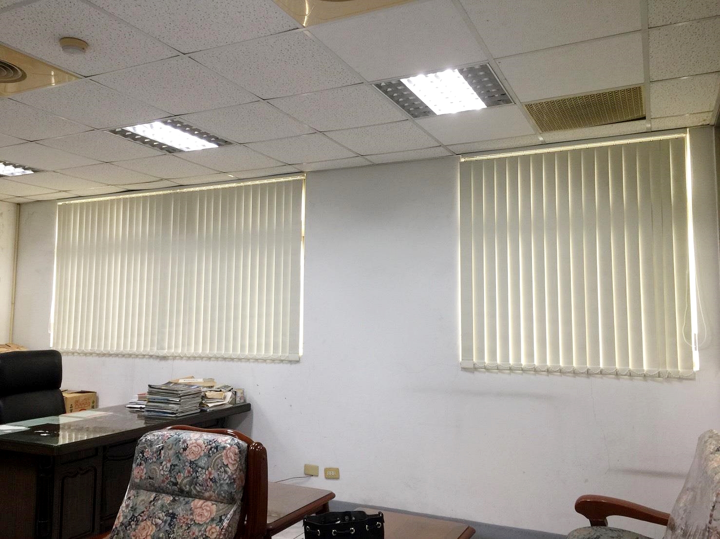 辦公室~防焰防水遮光直立簾