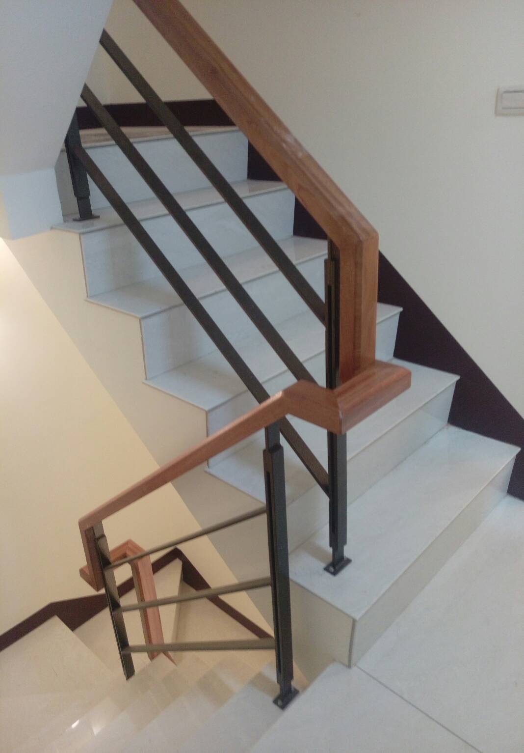 直角樓梯-千田櫸木樓梯扶手行