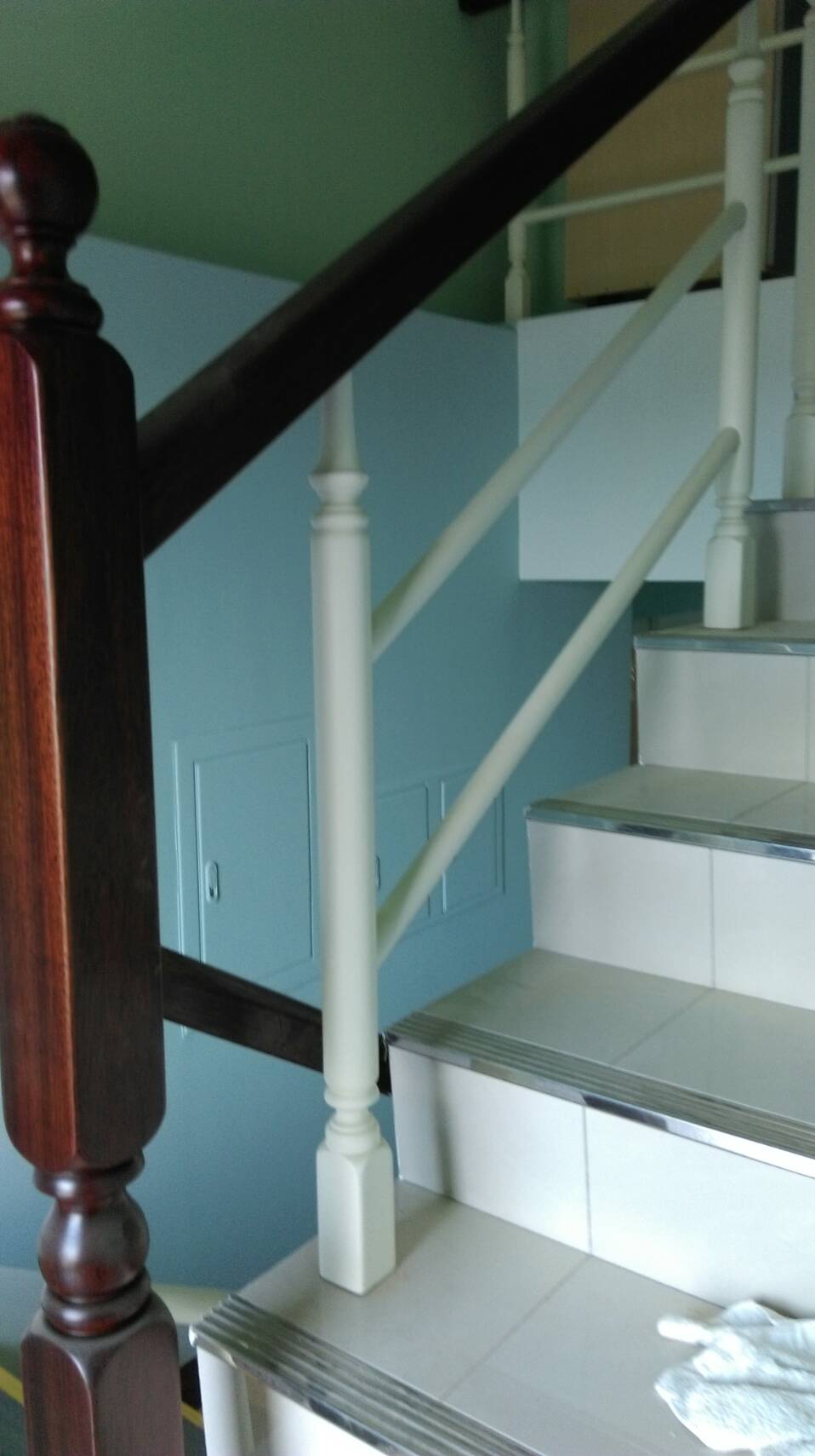 樓梯扶手立柱欄杆-千田櫸木樓梯扶手行