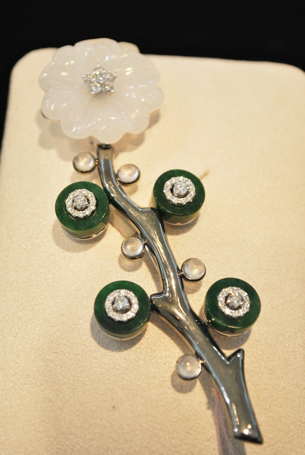 翡翠胸針