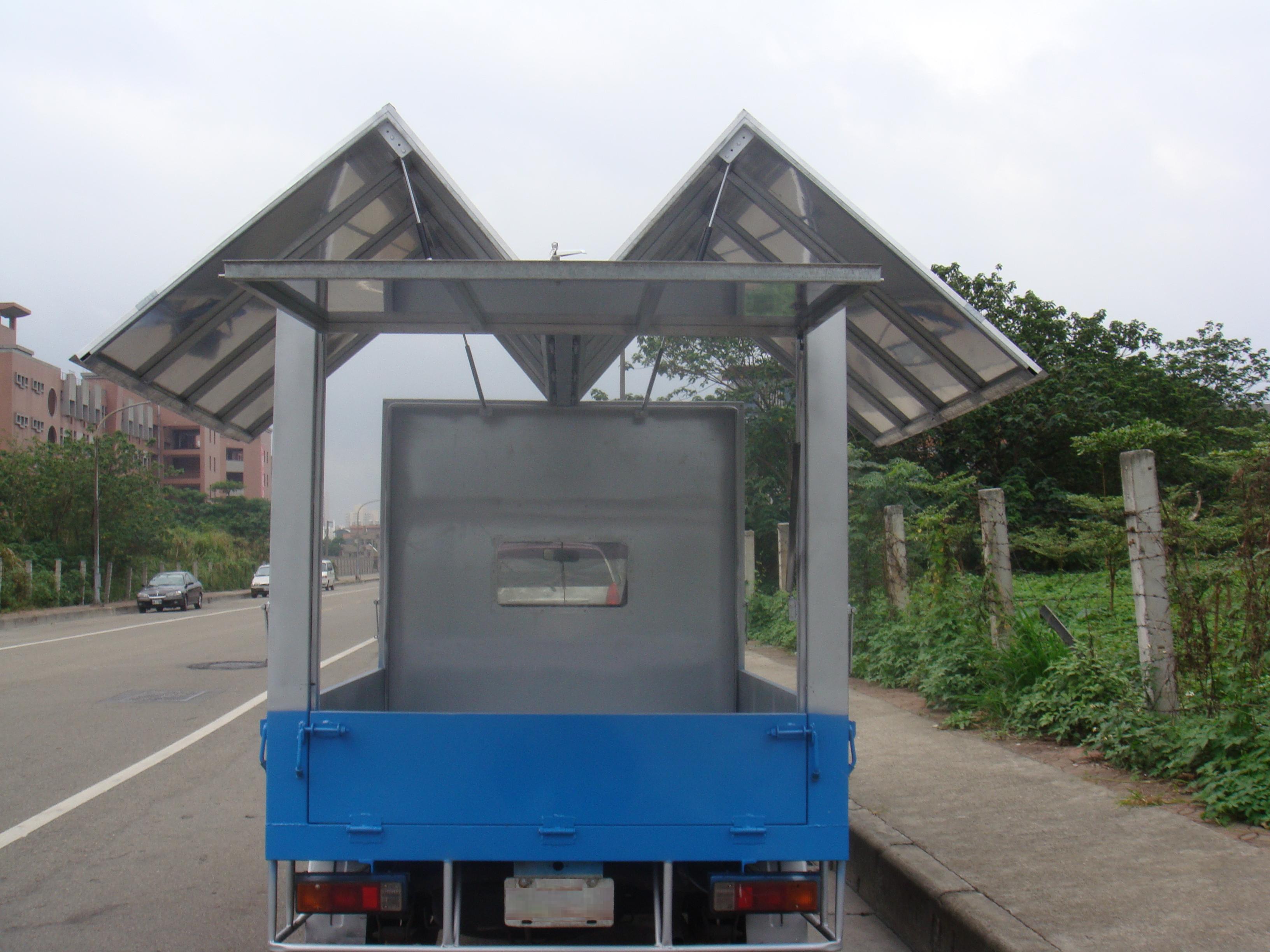 得利卡行動餐車-鷗翼式篷架