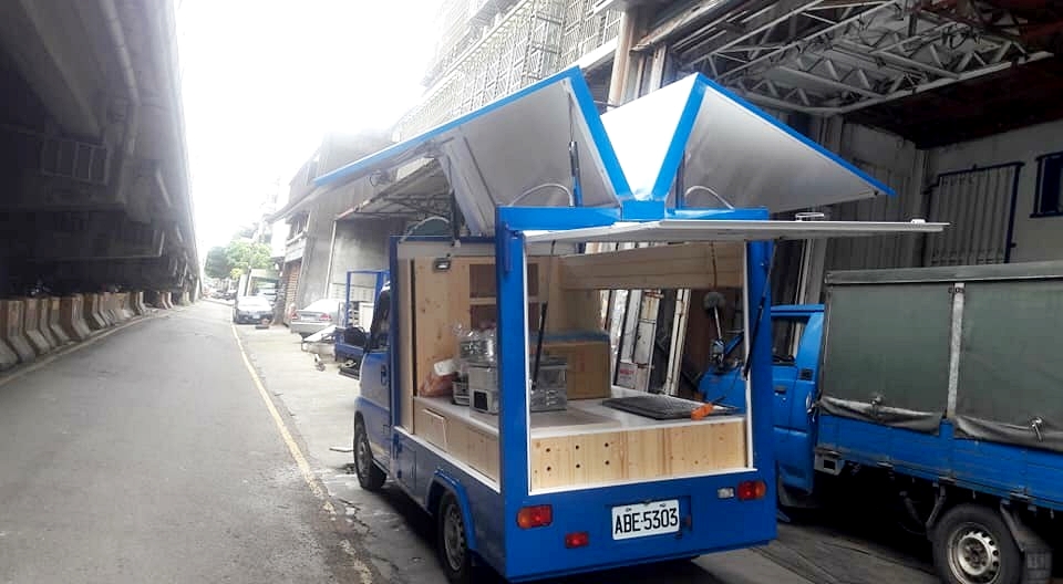 鷗翼式車廂~行動餐車改裝