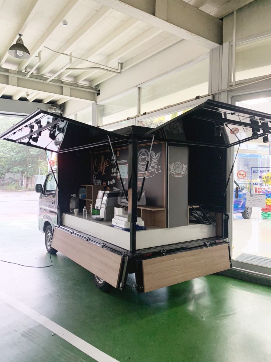 鷗翼車廂~行動餐車改裝