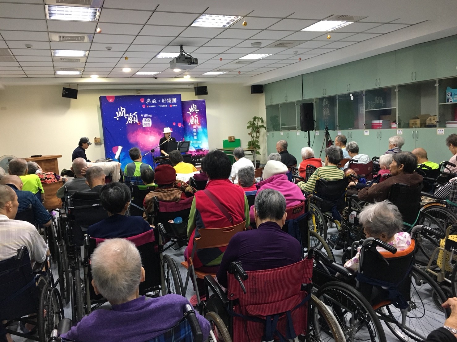 20180404_180405_0045