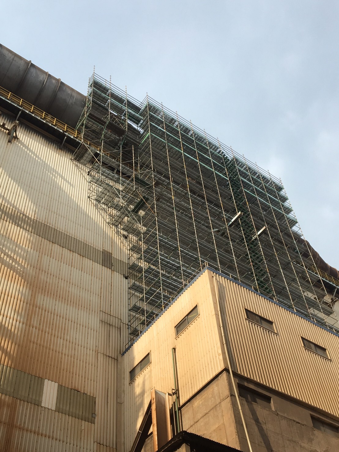 中龍電爐集塵煙道更換搭架