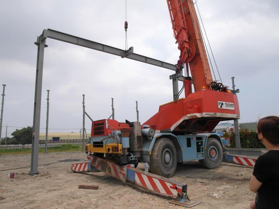 鋼構吊車吊掛作業