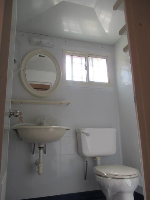 衛浴設備(高雄貨櫃屋)