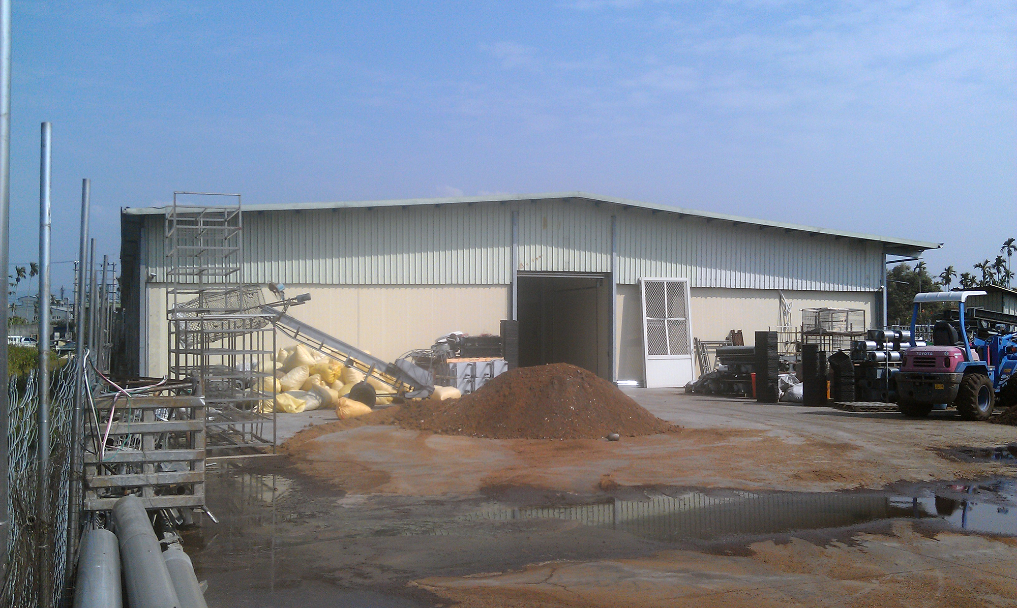 彰化環控菇舍屋頂出租裝太陽能板