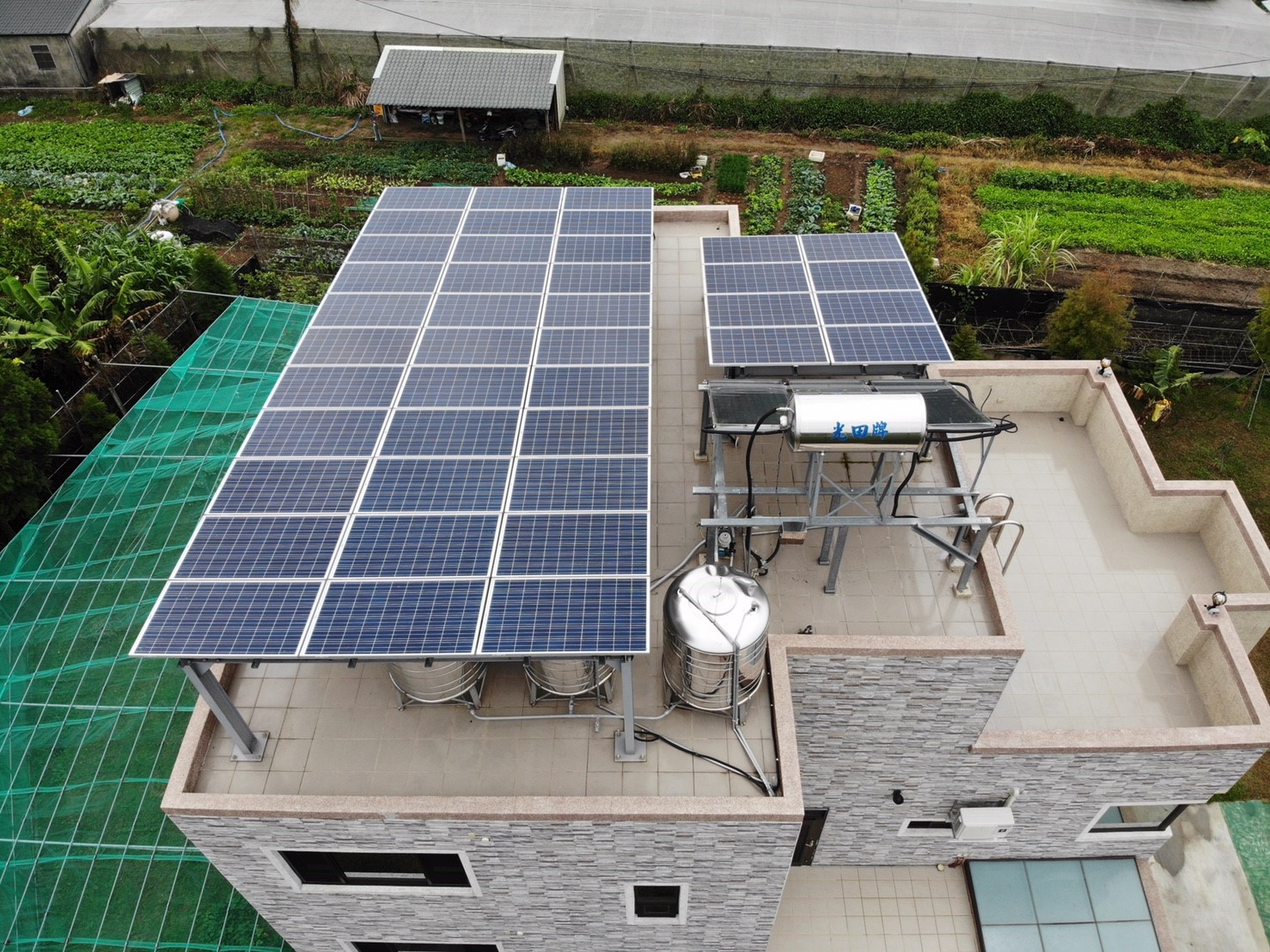 苗栗卓蘭農舍太陽能光電系統