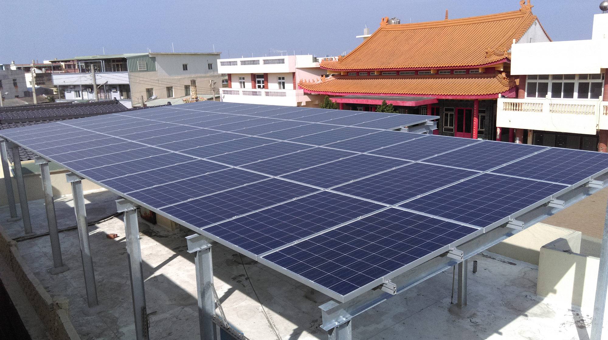 雲林台西明德寺旁太陽能發電站