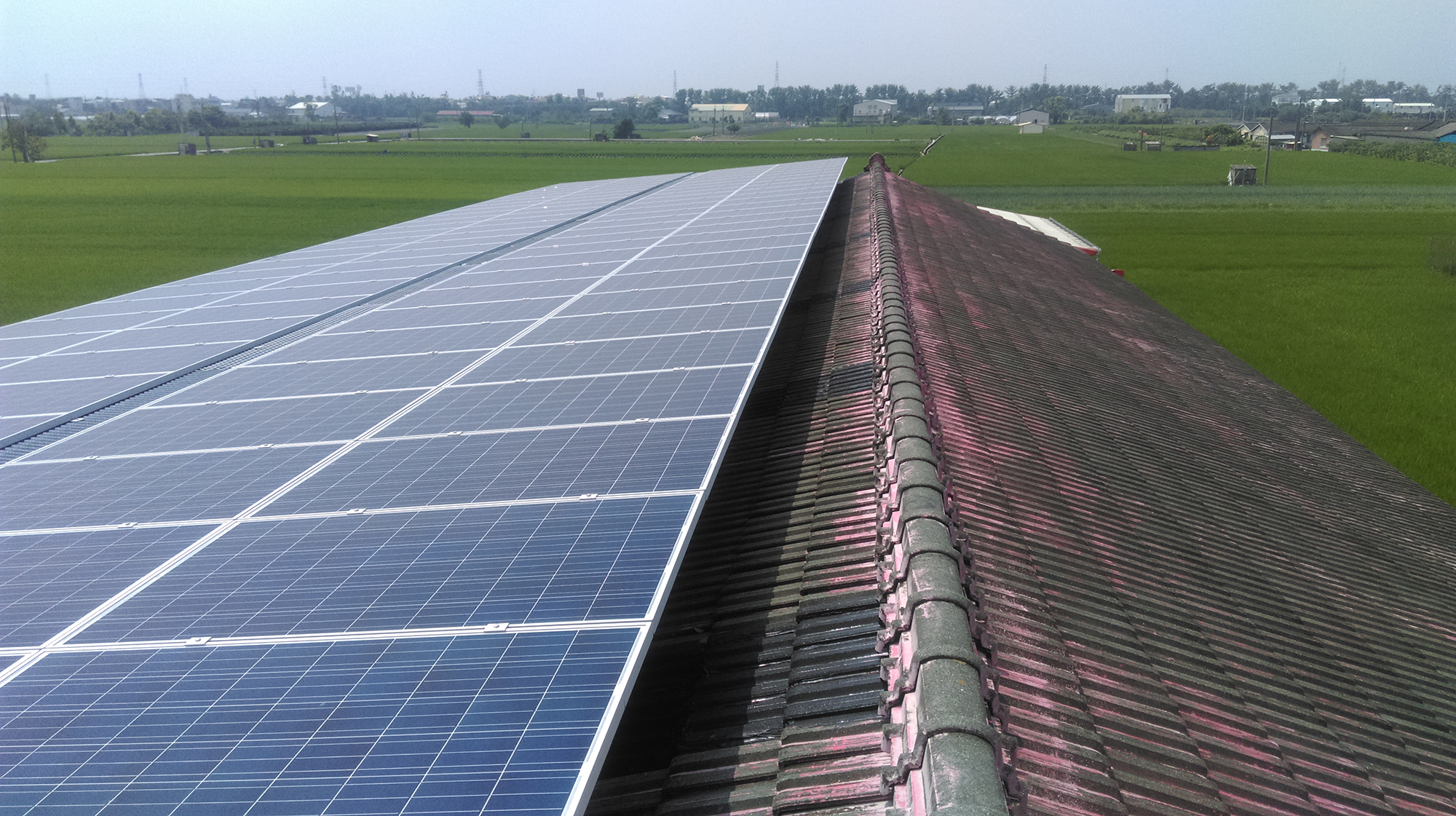 彰化北斗瓦片型屋頂架設太陽能板