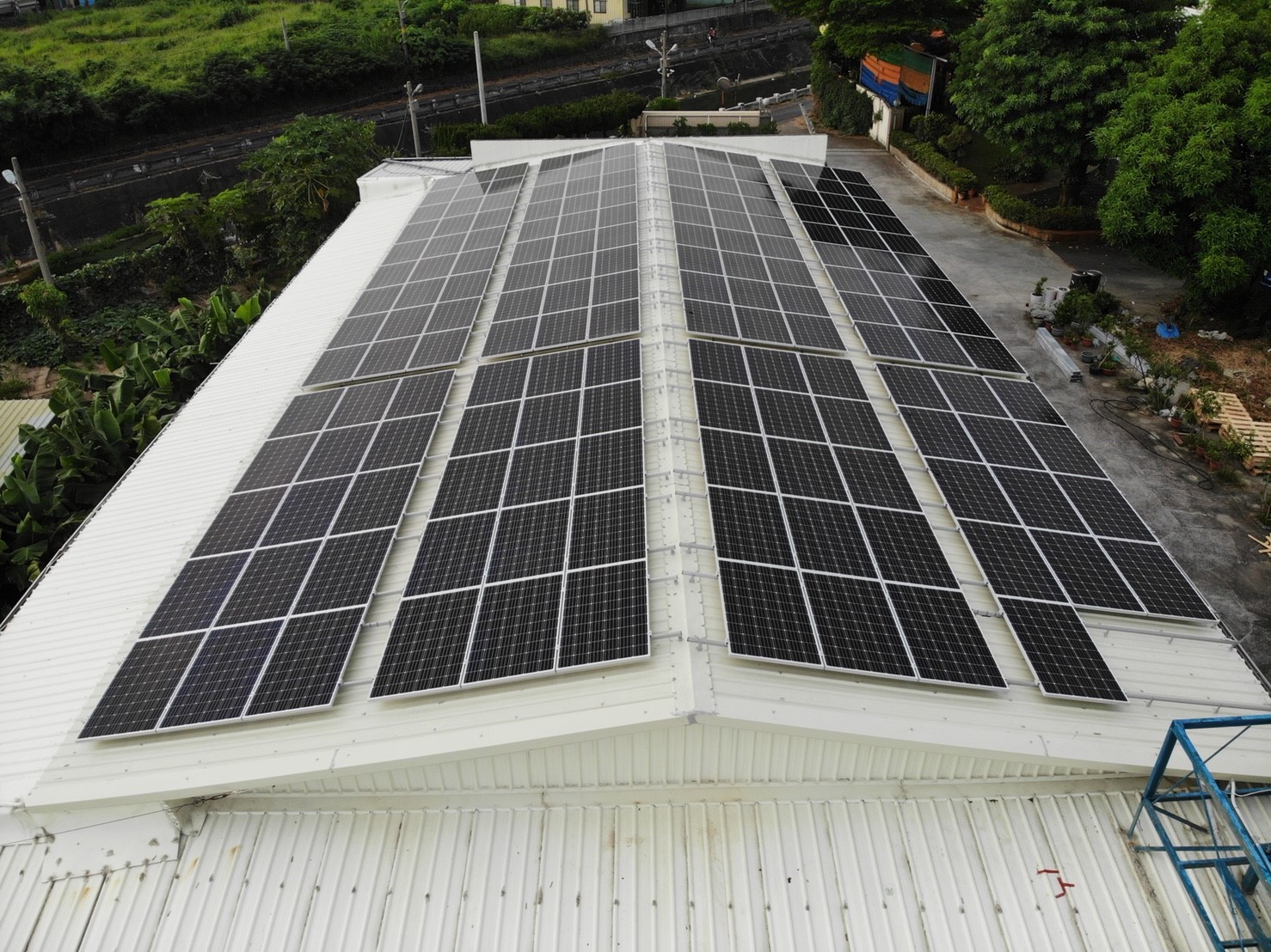 彰化市大埔浪板屋頂出租裝太陽能發電設備