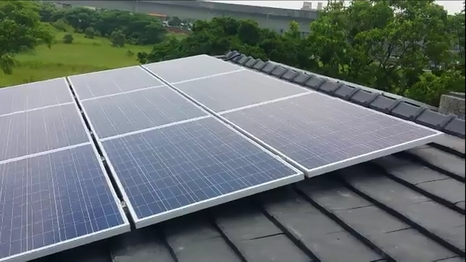 桃園大園鋼瓦屋頂裝設太陽能板