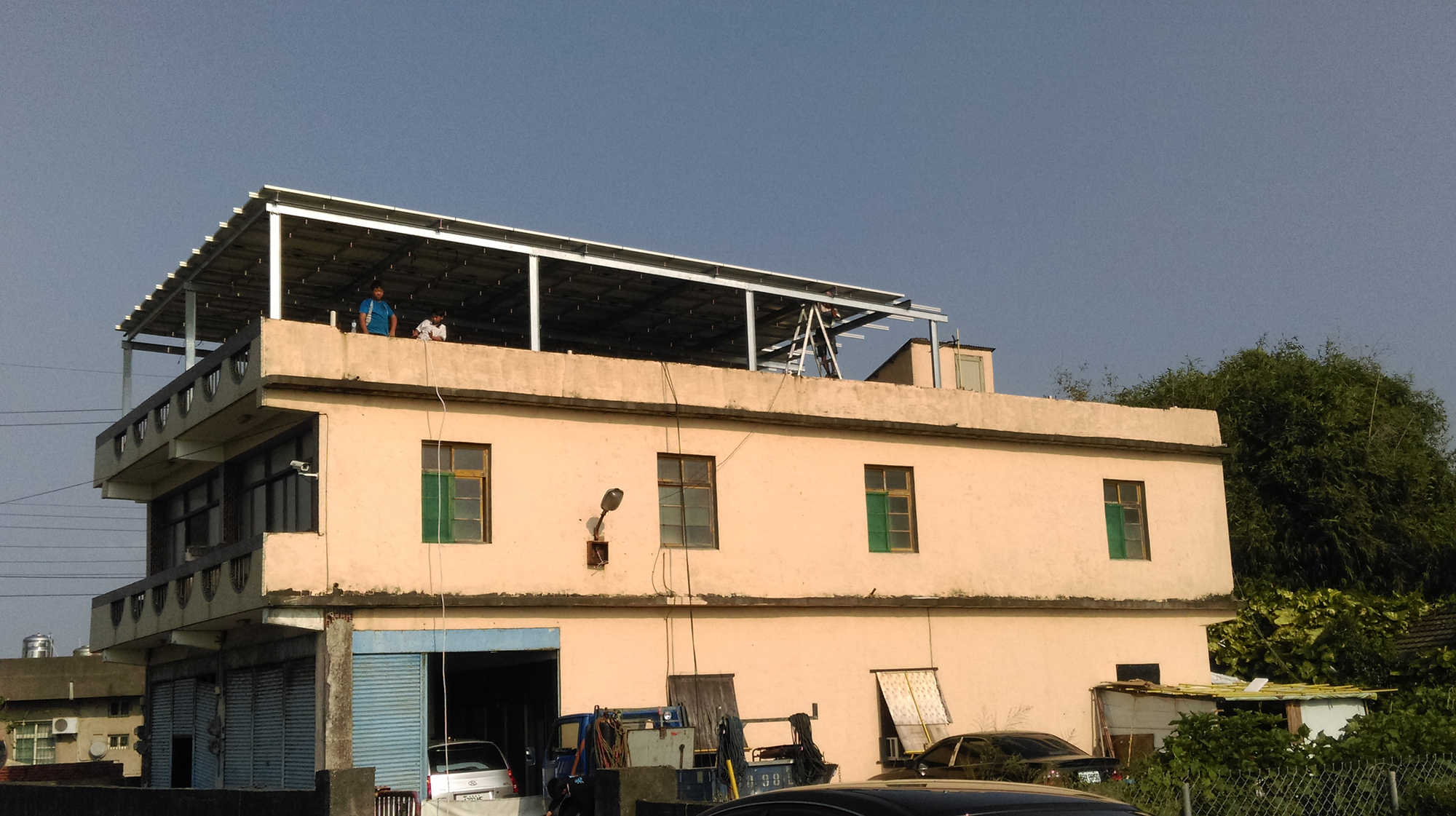 彰化鹿港RC屋頂鋪設太陽能板防水隔熱