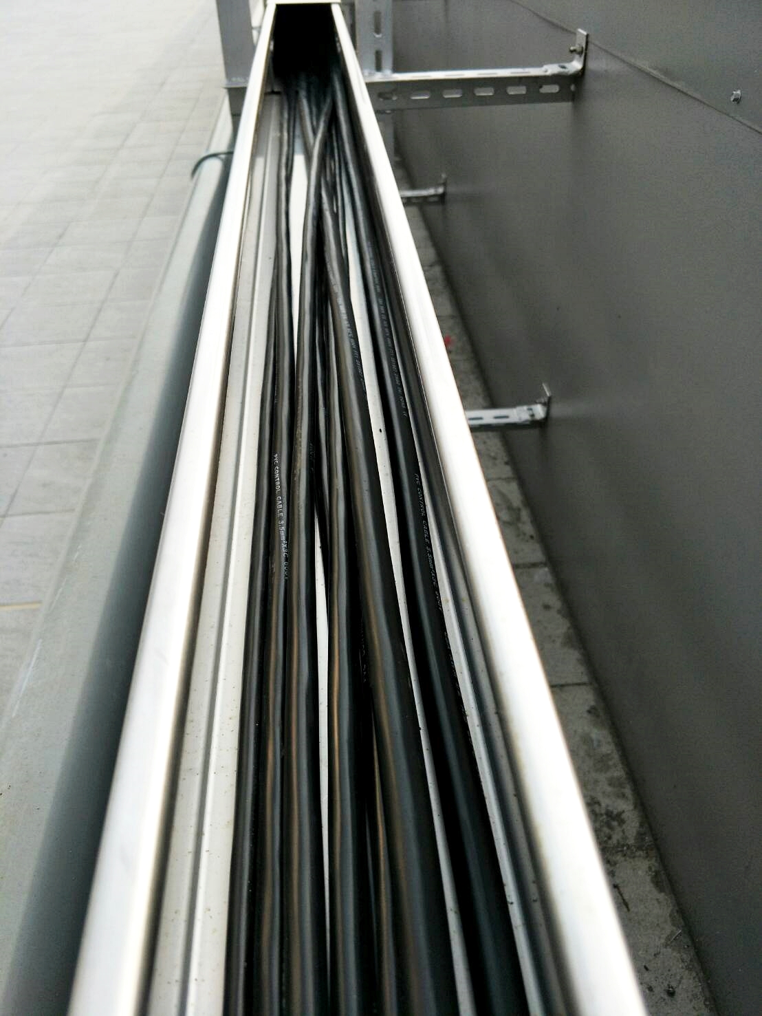 冷凍食品廠-控制線配置