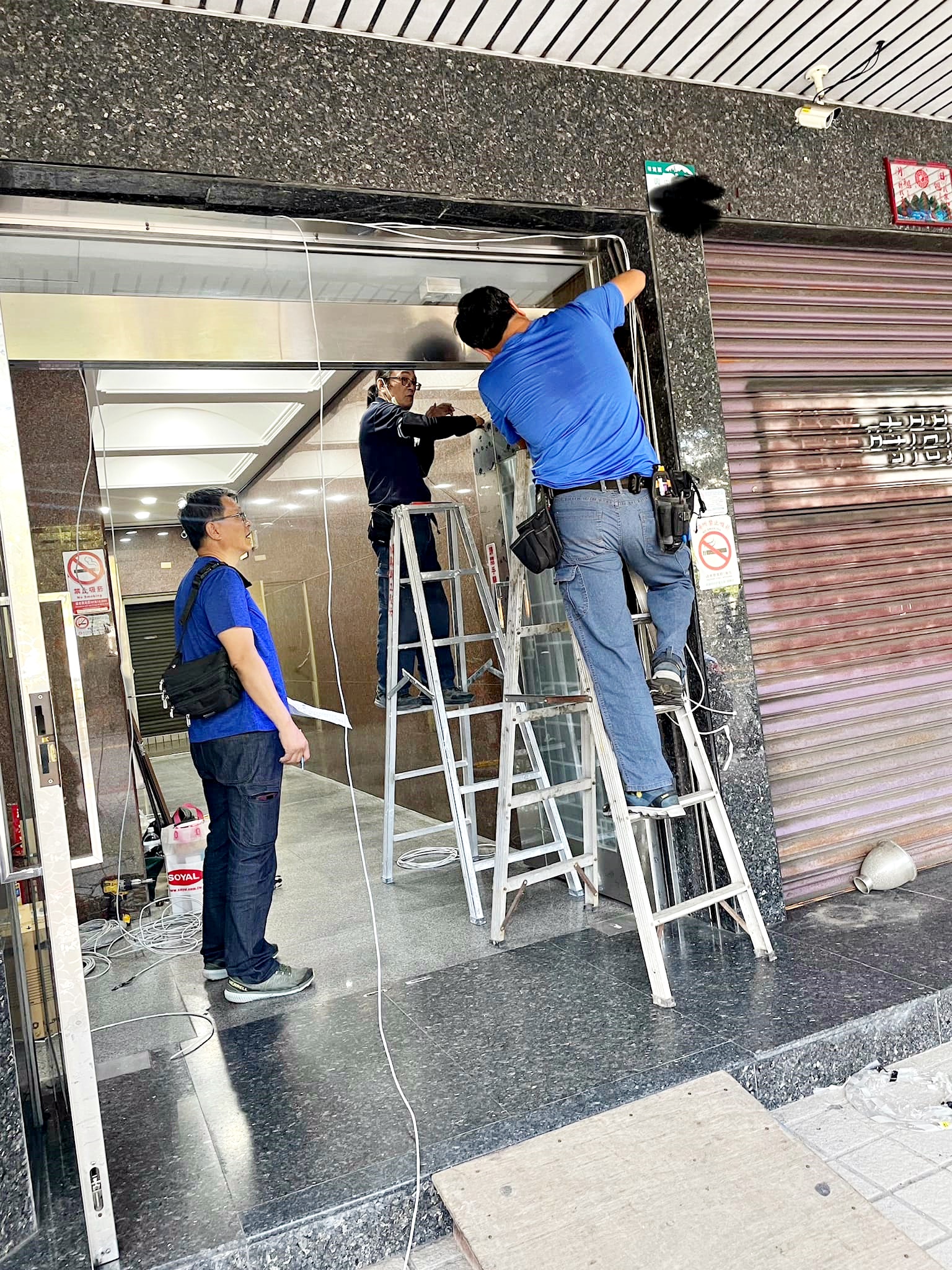 住商大樓對講機、門鎖施工
