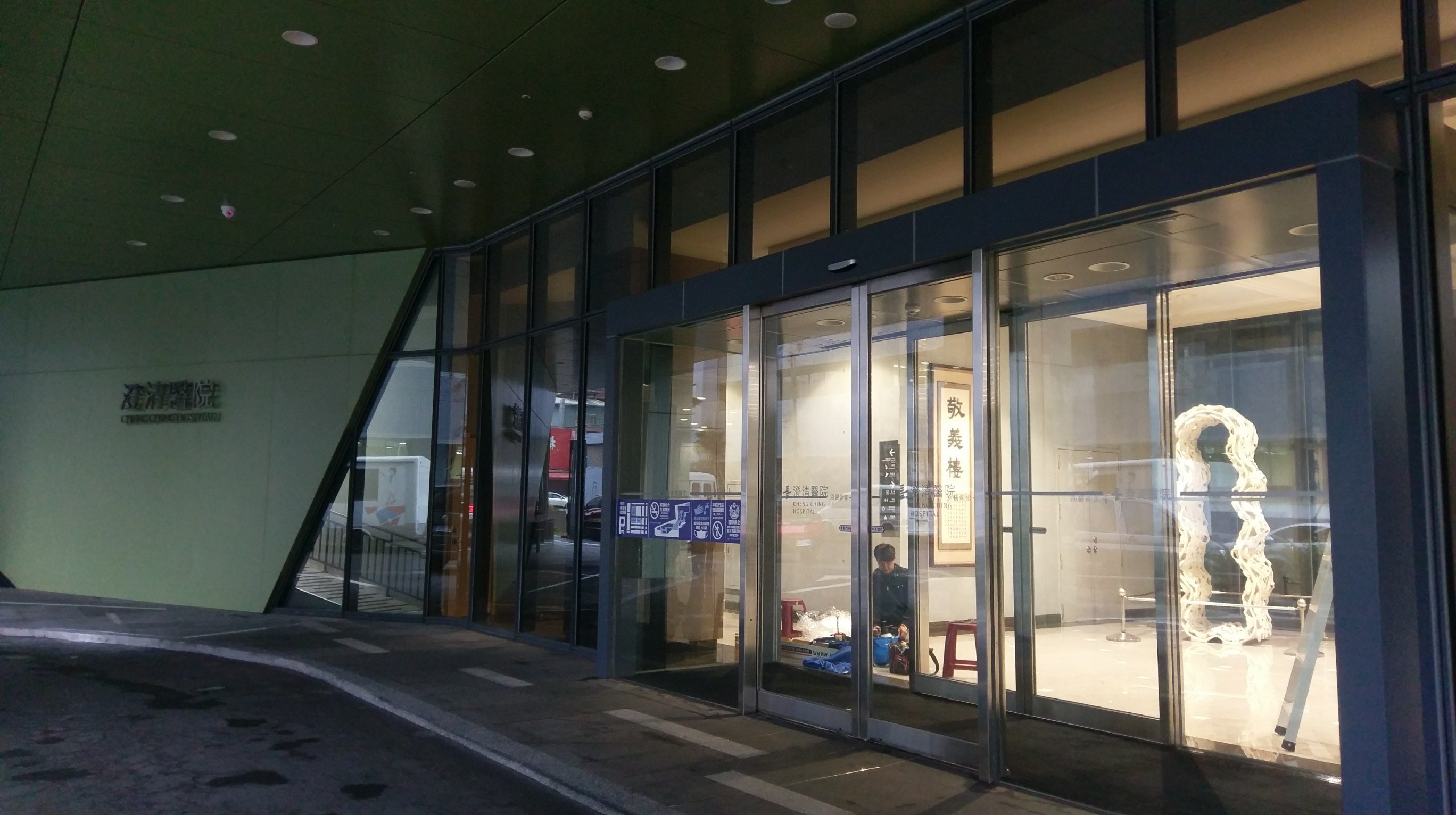 大門透明防爆膜工程