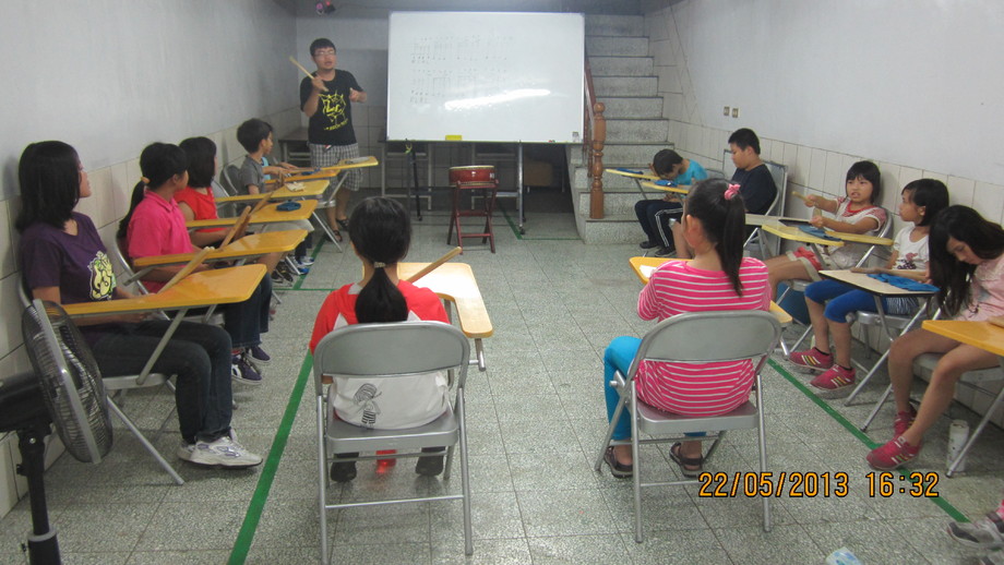 5/22太鼓班的克難教學