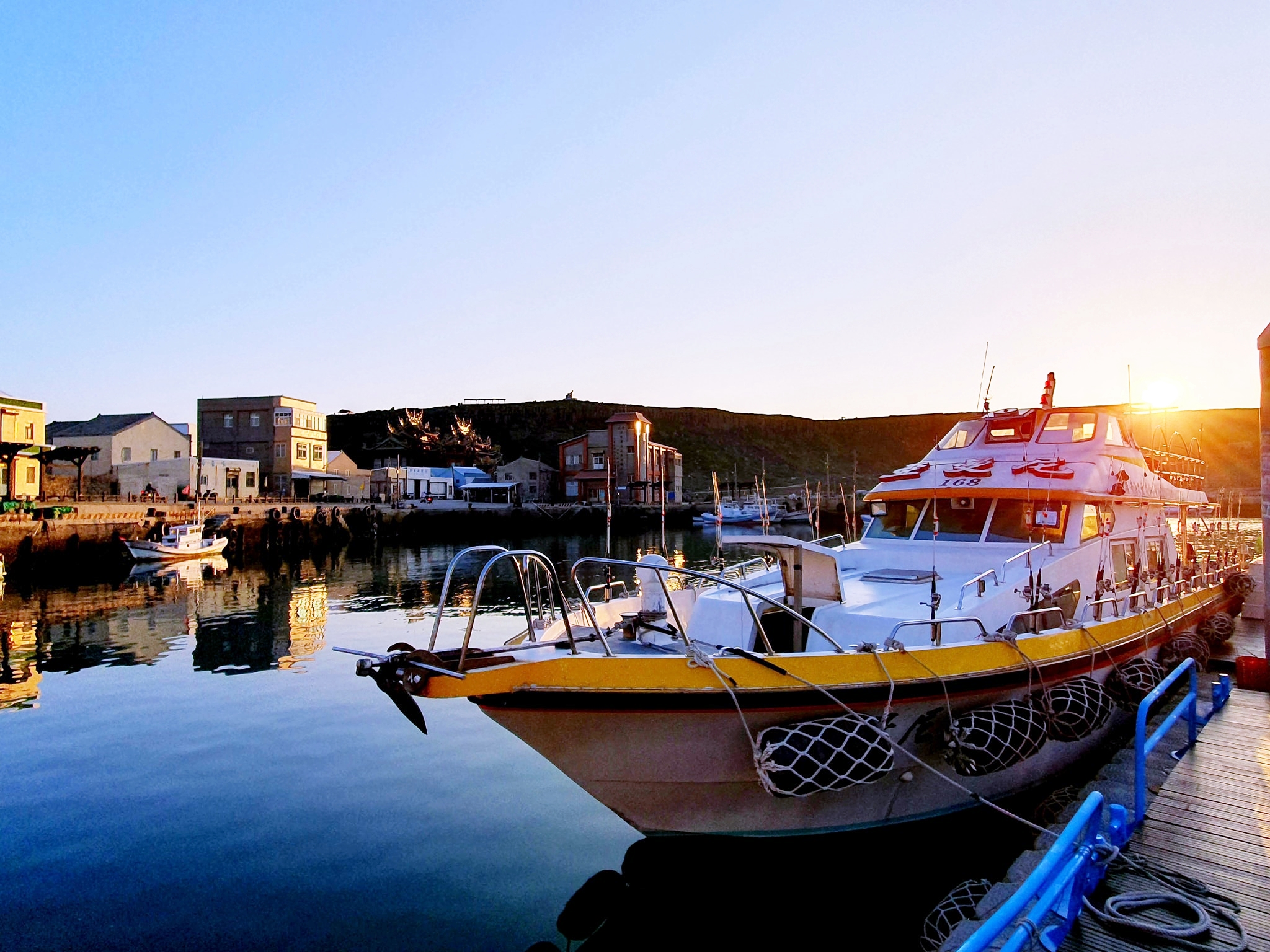 亞曼尼育樂有限公司-undefined