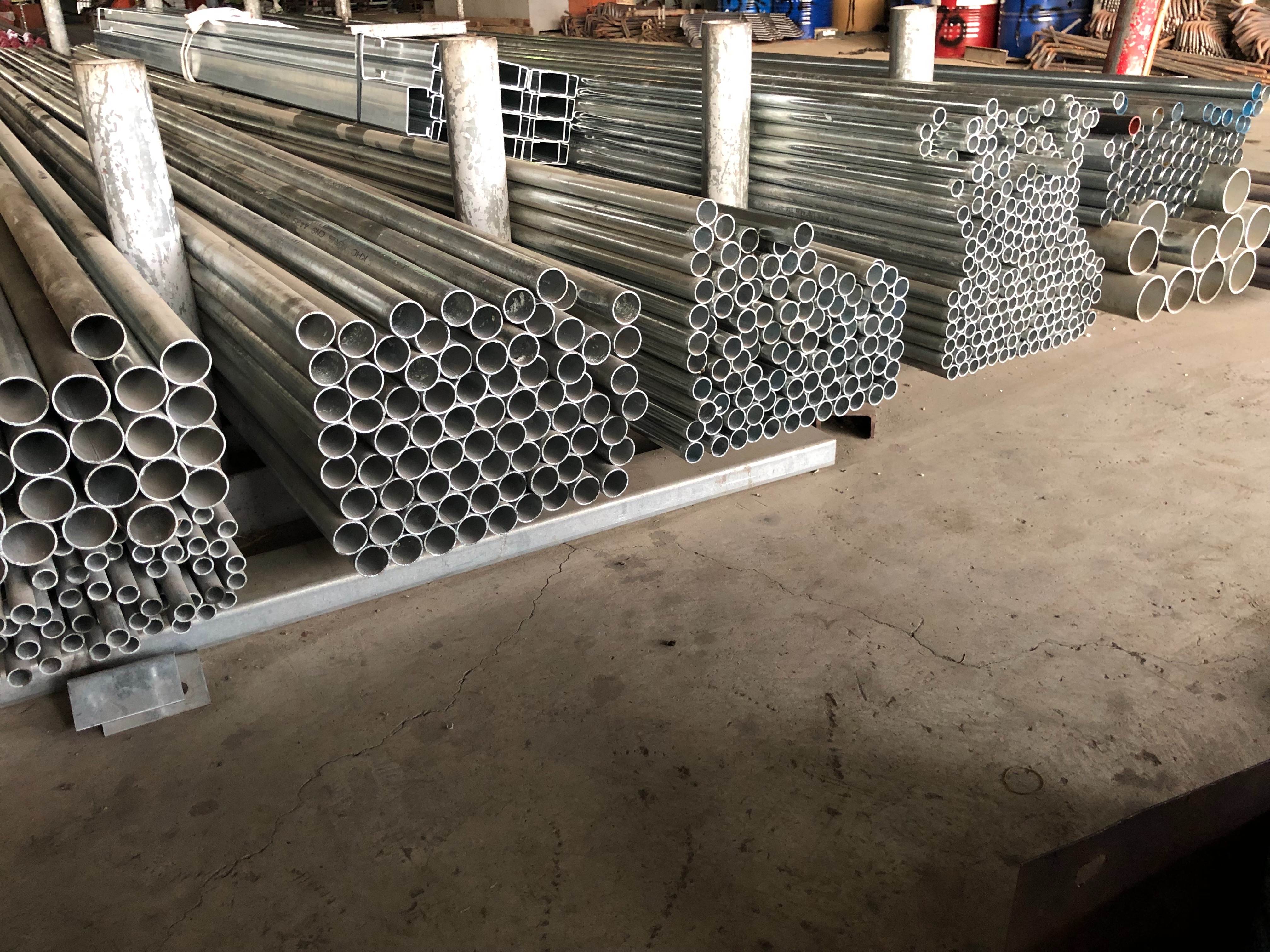 尚新貿鋼鐵公司