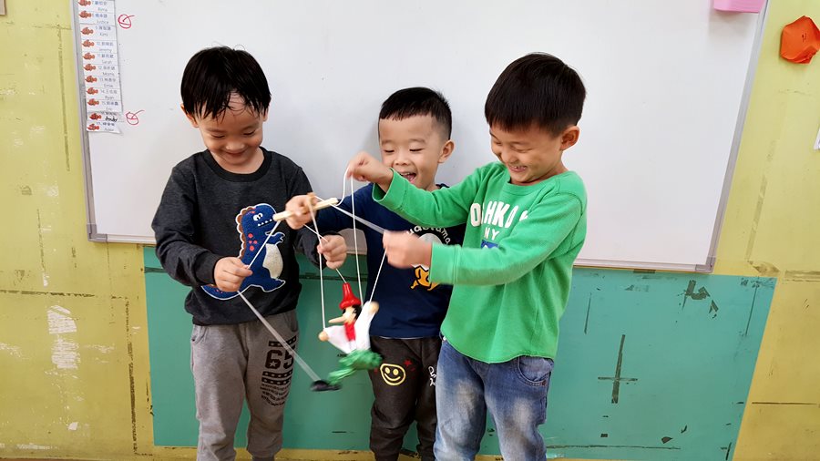 主題-懸絲偶操作04