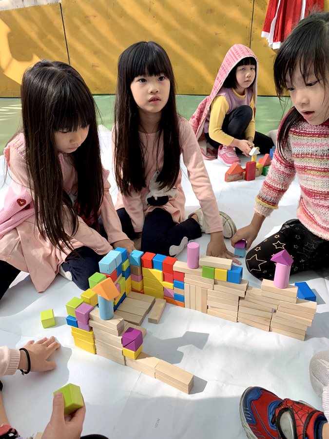 主題-積木拼拼樂01