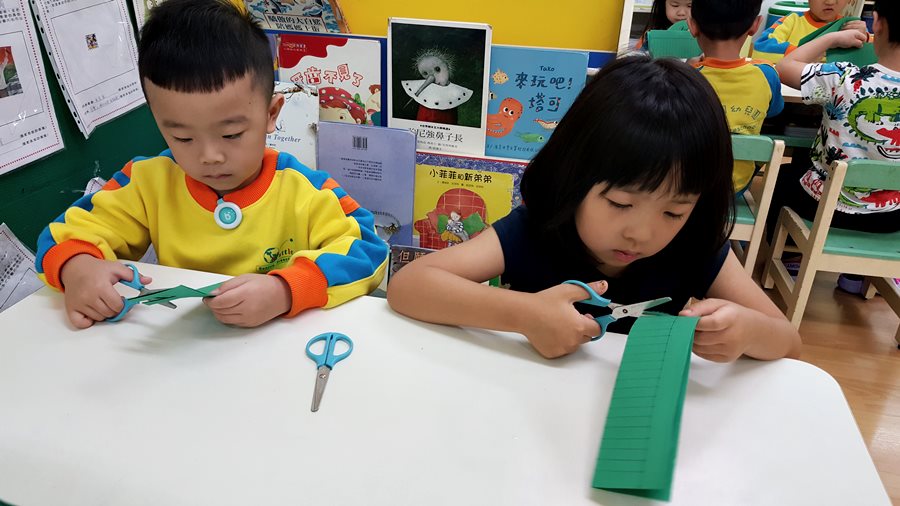 主題-聖誕花圈製作01