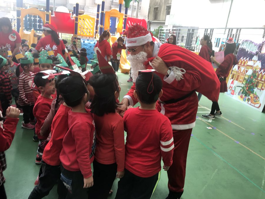 聖誕節-聖誕老公公發禮物02