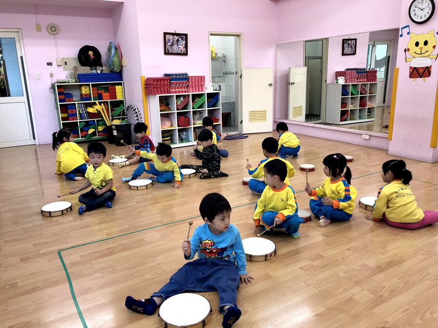 奧福-青蛙蝴蝶敲奏02