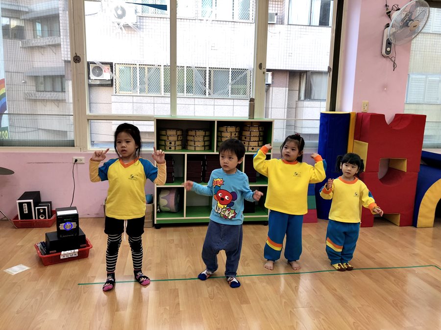 奧福-青蛙蝴蝶敲奏03