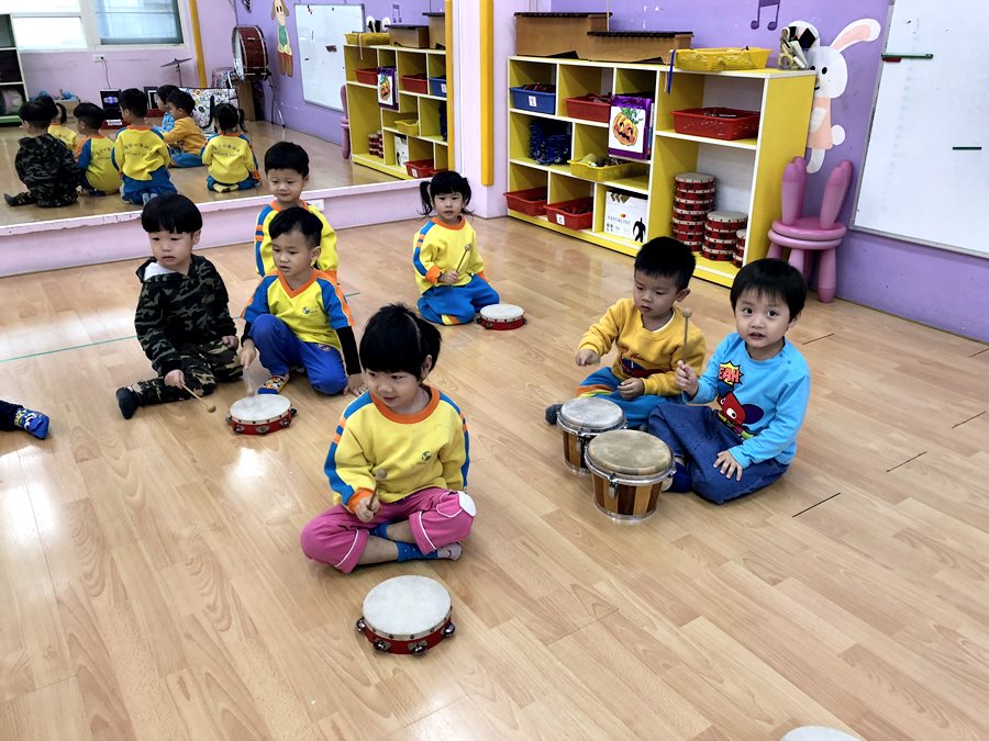 奧福-青蛙蝴蝶敲奏01