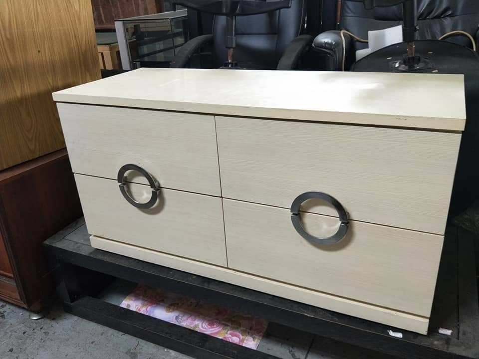 高雄二手傢具-高雄傢俱回收-高雄傢俱買賣-櫥櫃(鳥松二手傢俱、仁武二手傢俱、大寮二手傢俱)