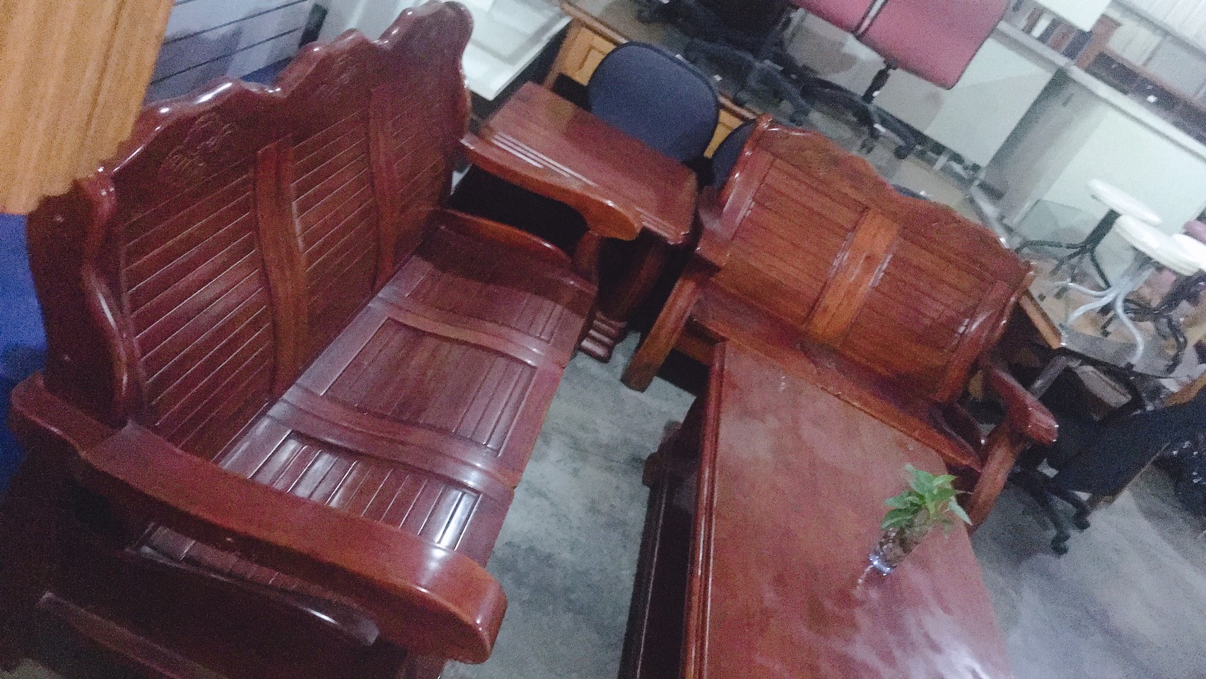 高雄二手傢具-高雄傢俱回收-高雄傢俱買賣-木製客廳桌椅(鳥松二手傢俱、仁武二手傢俱、大寮二手傢俱)