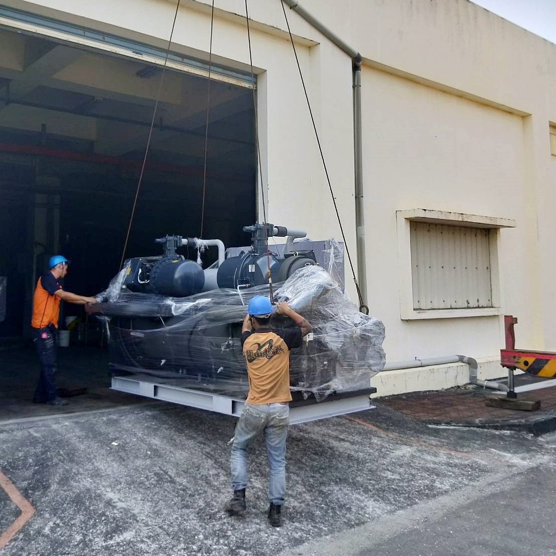 大型機械吊搬運定位~專業搬運團隊