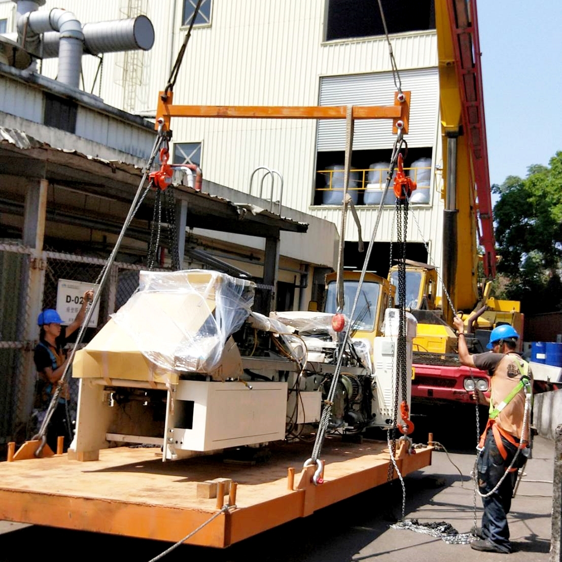 大型機械吊掛搬運