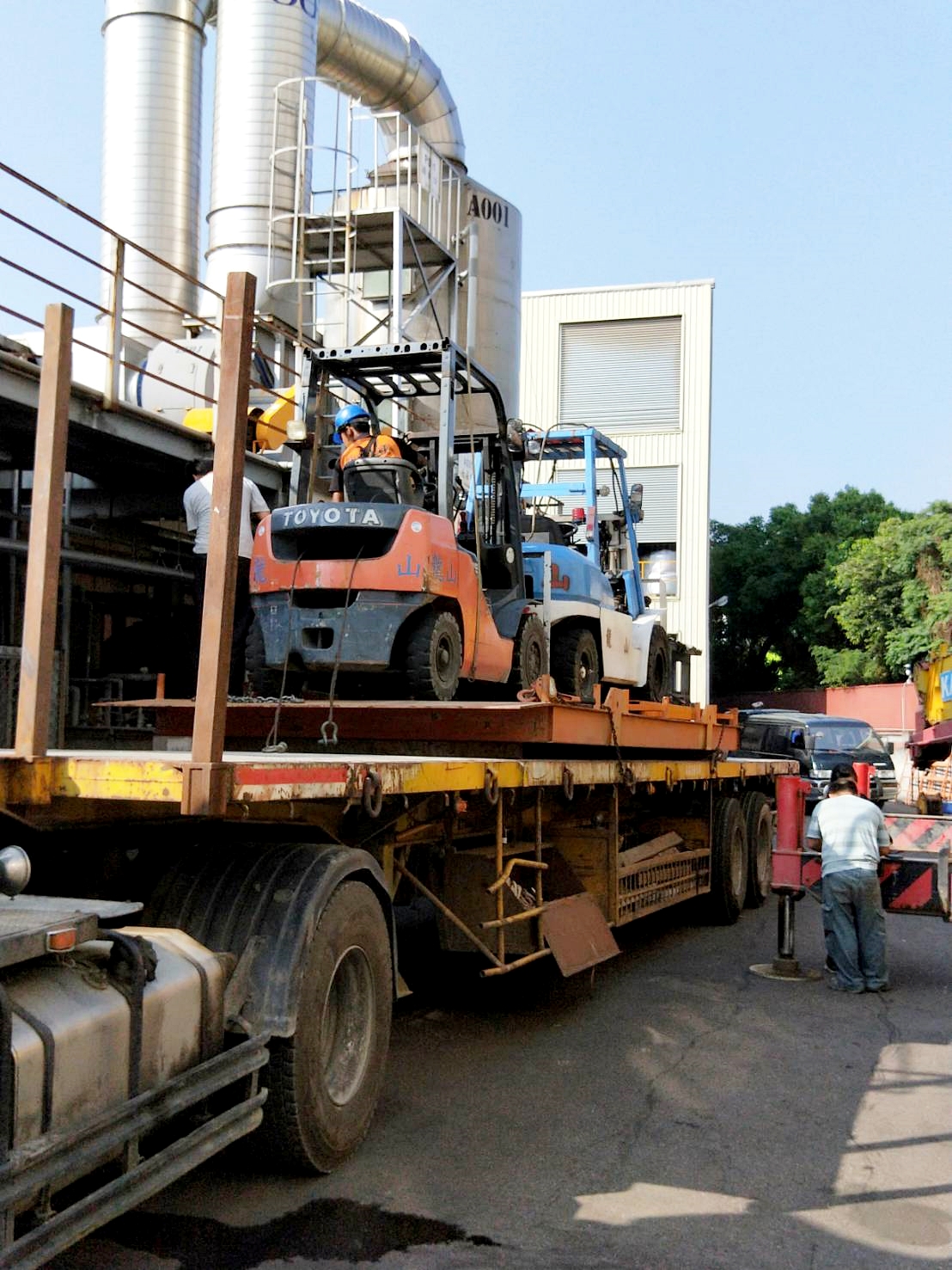 搬運起重設備齊全