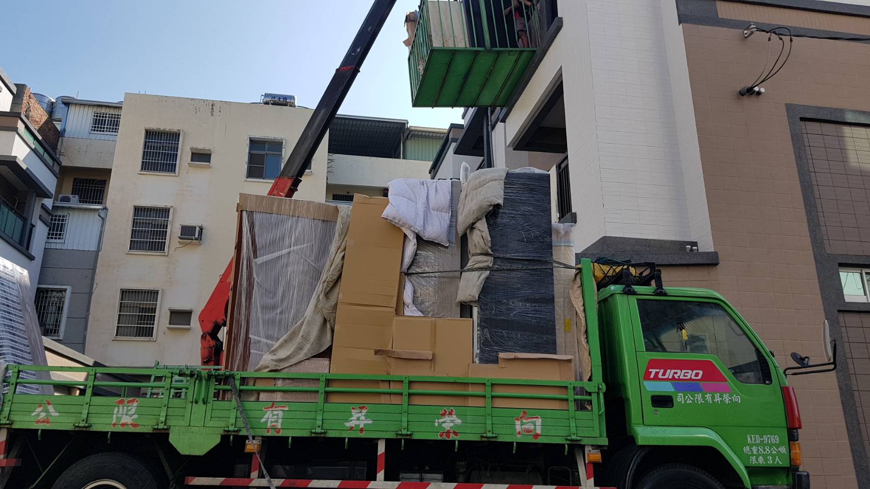 高雄搬家吊車