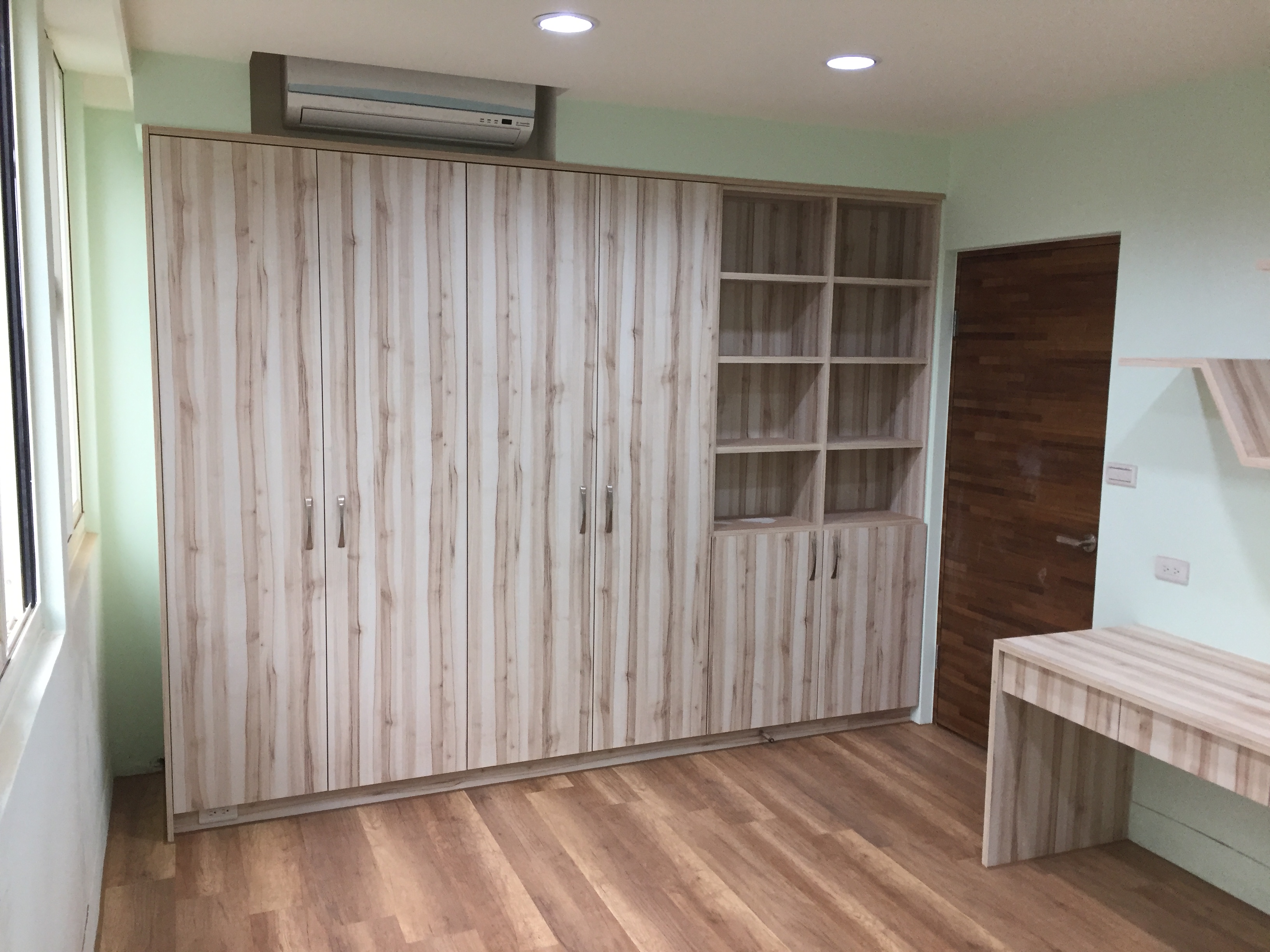 大木紋衣櫃含書櫃