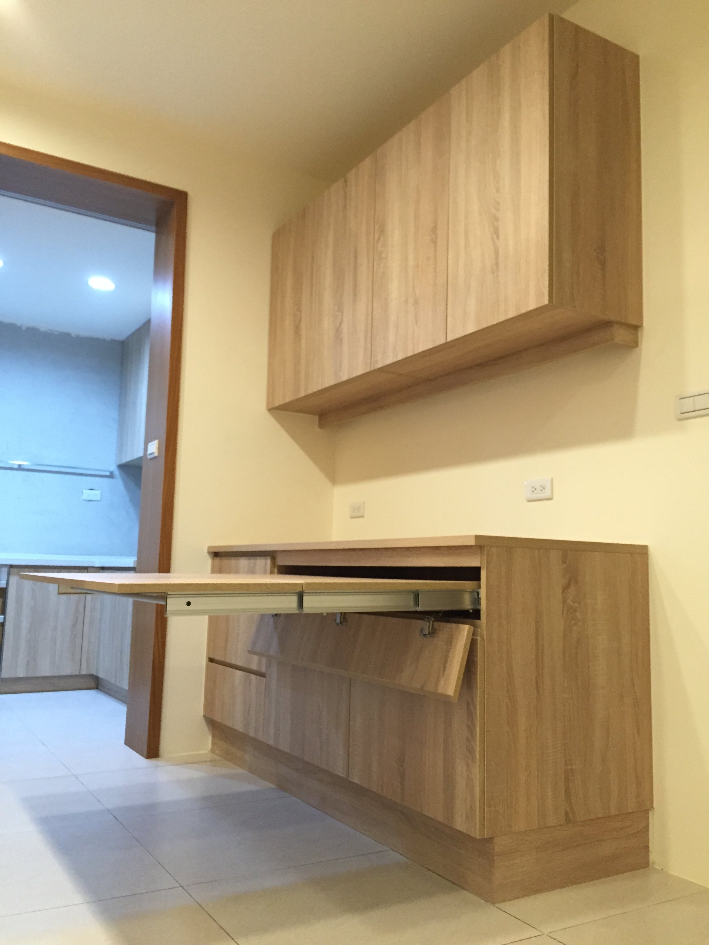 系統廚房邊櫃_開啟